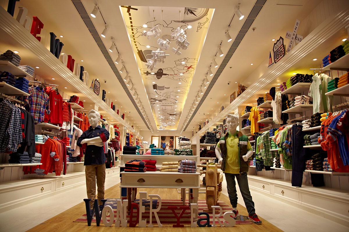 Interior Of A Store Selling Womens Clothes And Accessories High