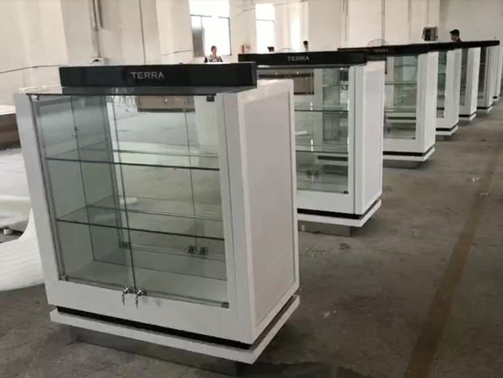 Cosmetic Display